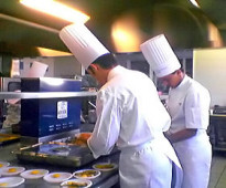 متوفر طباخين مغاربة جاهزون للعمل بالخليج العربي