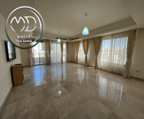 شقة فارغة للايجار عبدون مساحة 260م طابق اول فاخره تصلح للهيئات الدبلوماسية .
