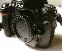 كاميرا نيكون دي 80...وملحقات Nikon D80 Camera