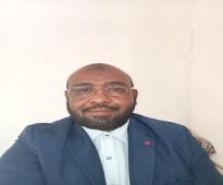 سوداني خريج كلية التجارة وادارة الأعمال