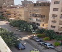 شقه للبيع في مدينه نصر الحي السابع شارع حيان التوحيدي  بقرب من المحكمه