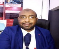 سوداني تخصص إدارة كلية التجارة