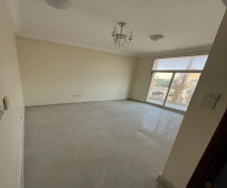 فيلا للبيع في دبي الجنوب 4 غرف واسعة مع غرفة خادمة وباركنغ